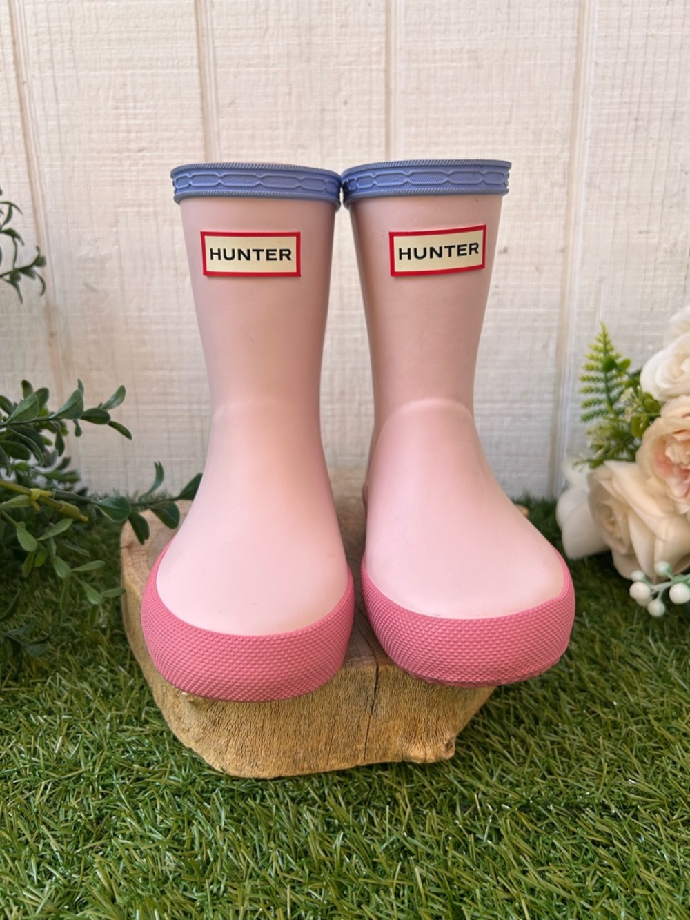 Hunter KIDS' FIRST CLASSIC RAIN BOOT IN VIDALIA
PINK/SERENITY size US 7 new